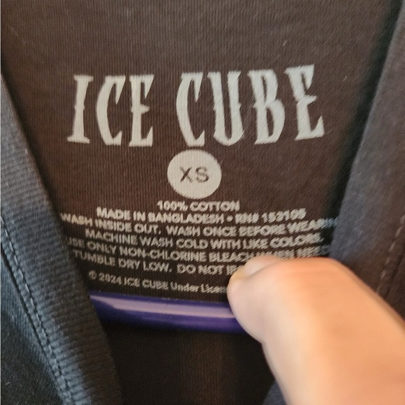 Ice Cube Fitted Crop Top T-Shirt Black Size juniors xs - Picture 2 of 3